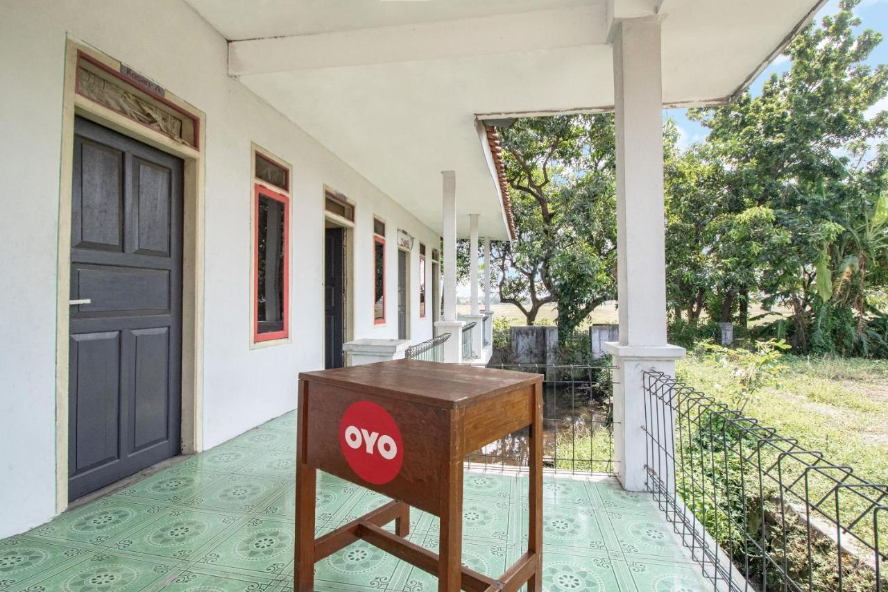 Spot On 92832 Al Mahira Syariah Hotel Majalengka Ngoại thất bức ảnh