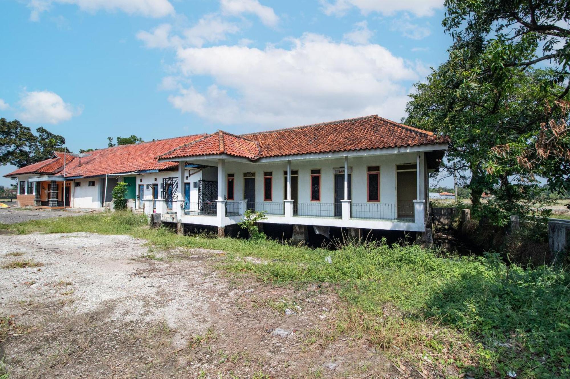 Spot On 92832 Al Mahira Syariah Hotel Majalengka Ngoại thất bức ảnh