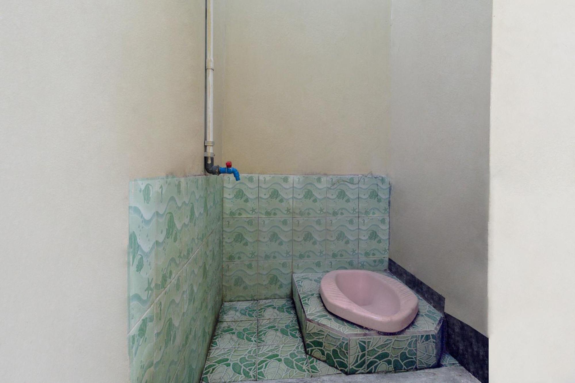 Spot On 92832 Al Mahira Syariah Hotel Majalengka Ngoại thất bức ảnh