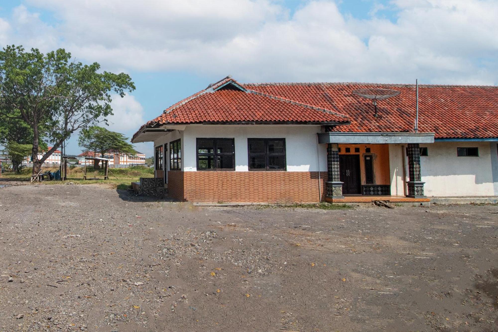 Spot On 92832 Al Mahira Syariah Hotel Majalengka Ngoại thất bức ảnh