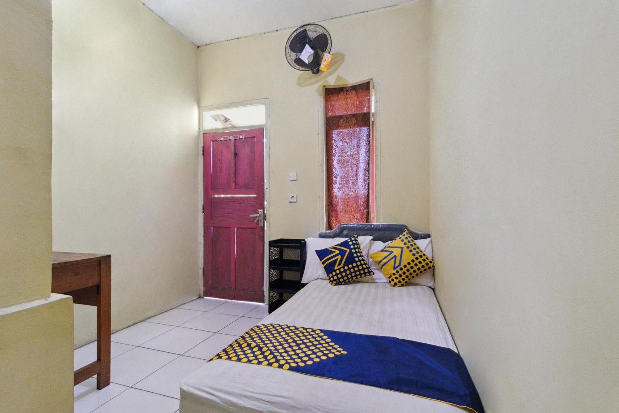 Spot On 92832 Al Mahira Syariah Hotel Majalengka Ngoại thất bức ảnh